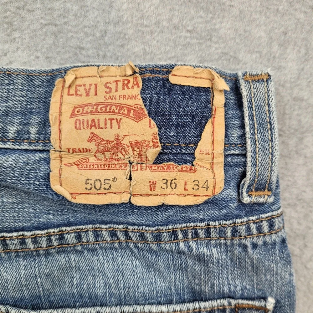 Levi's‎ 505 Regular Fit Jeans Mens 36x34 Blue Straight Leg Denim Pants Y2K